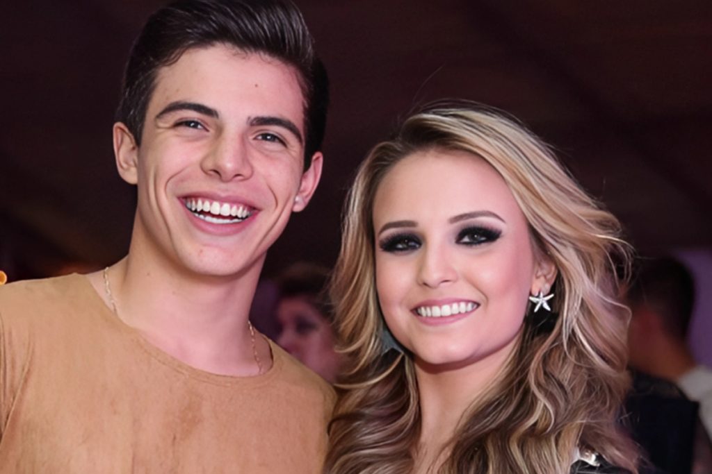 Larissa Manoela e Thomaz Costa